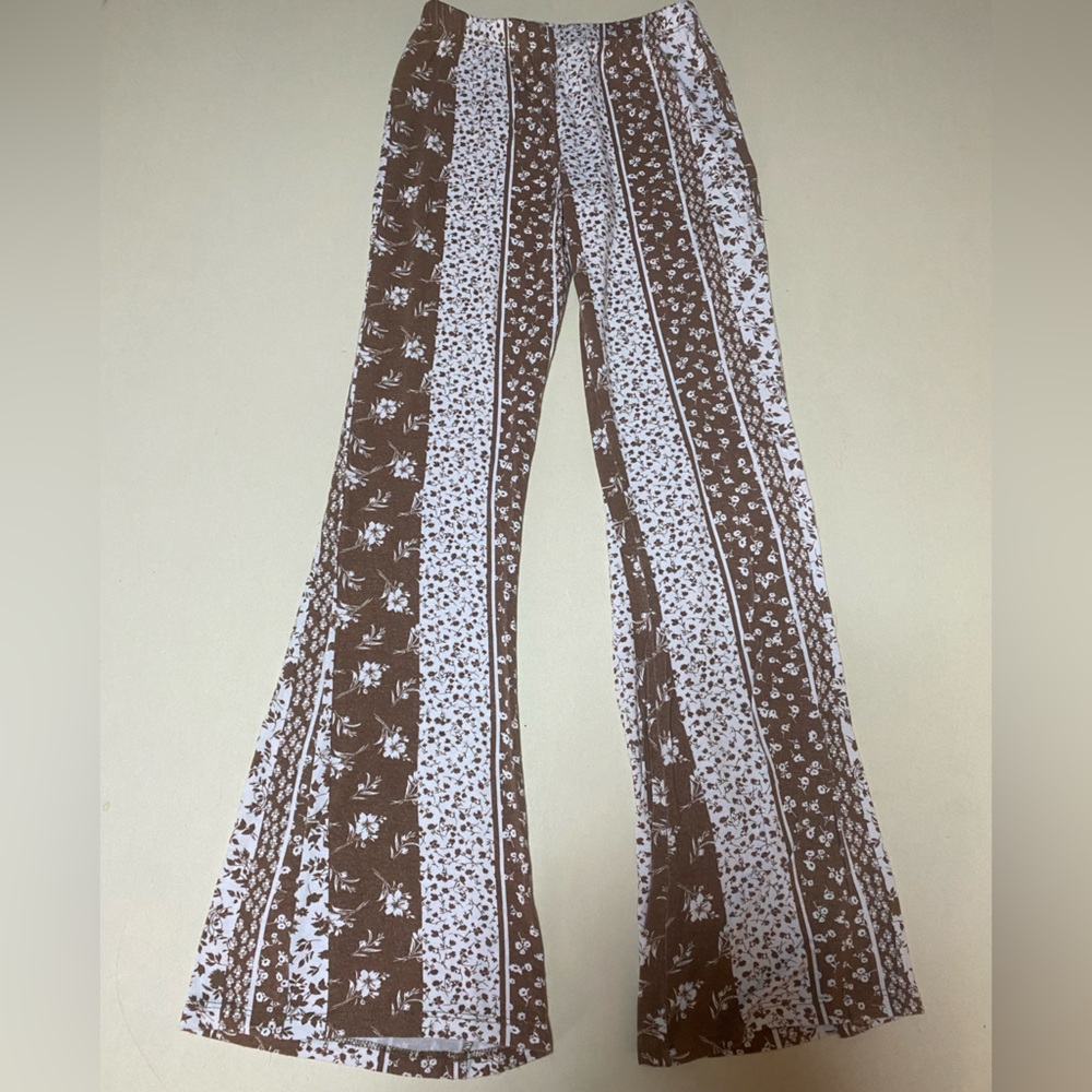Floral Patterned Brown and White Leggings